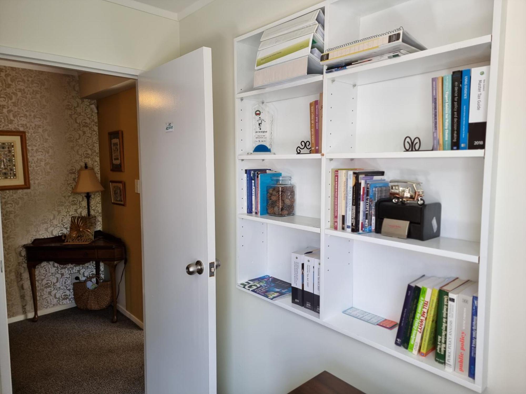 Entire Ground Floor With Full-Privacy And Family-Friendly Popular To Ferry Catchers Веллингтон Экстерьер фото