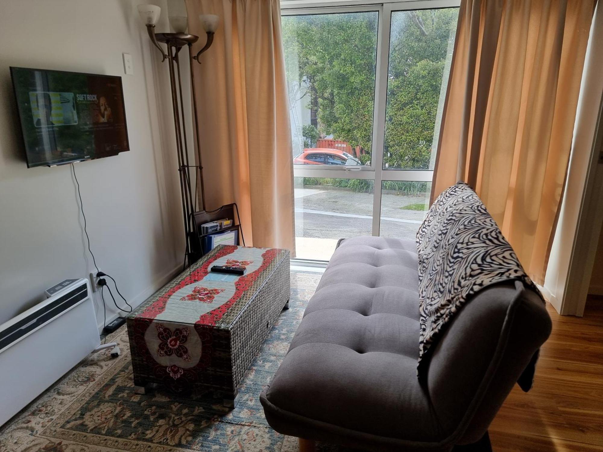 Entire Ground Floor With Full-Privacy And Family-Friendly Popular To Ferry Catchers Веллингтон Экстерьер фото