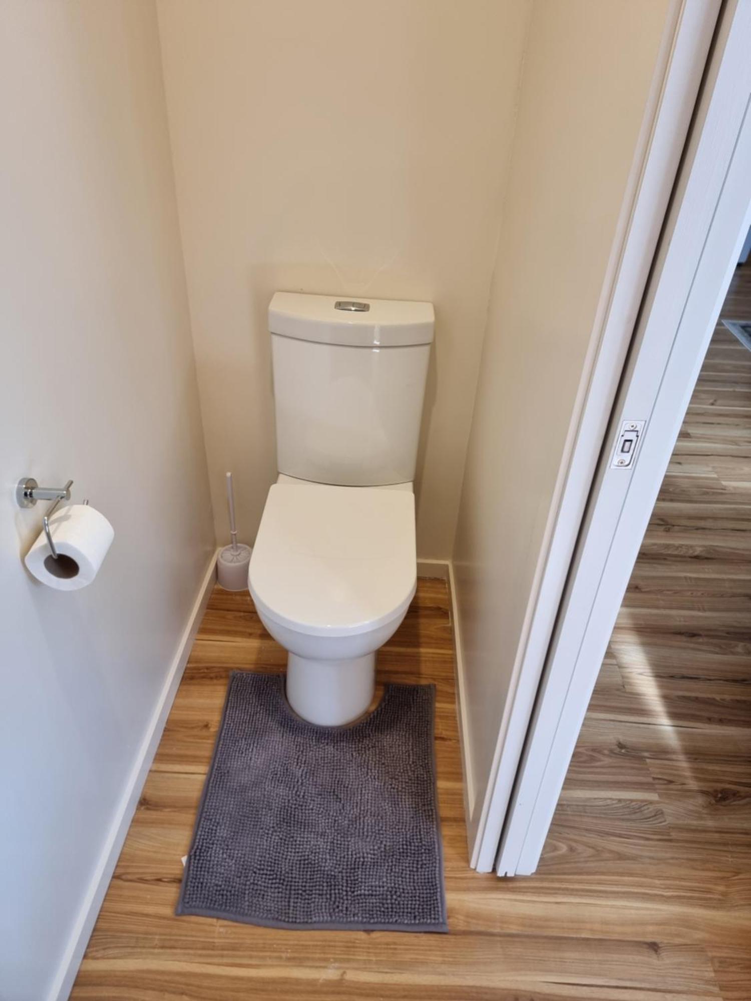 Entire Ground Floor With Full-Privacy And Family-Friendly Popular To Ferry Catchers Веллингтон Экстерьер фото